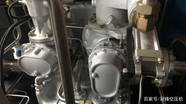 無油螺桿空壓機