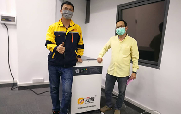 制藥行業(yè)選用無油空壓機，滿足其生產(chǎn)需求！