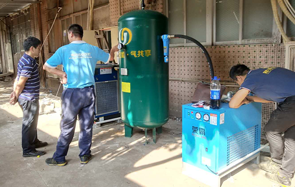 五金制造行業(yè)使用一體式變頻螺桿空壓機，和落后產(chǎn)能說拜拜！